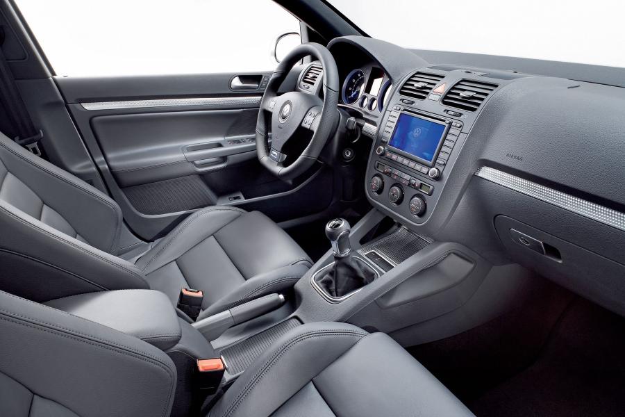  Volkswagen Golf R32 2006 года  (фото 27 из 48)